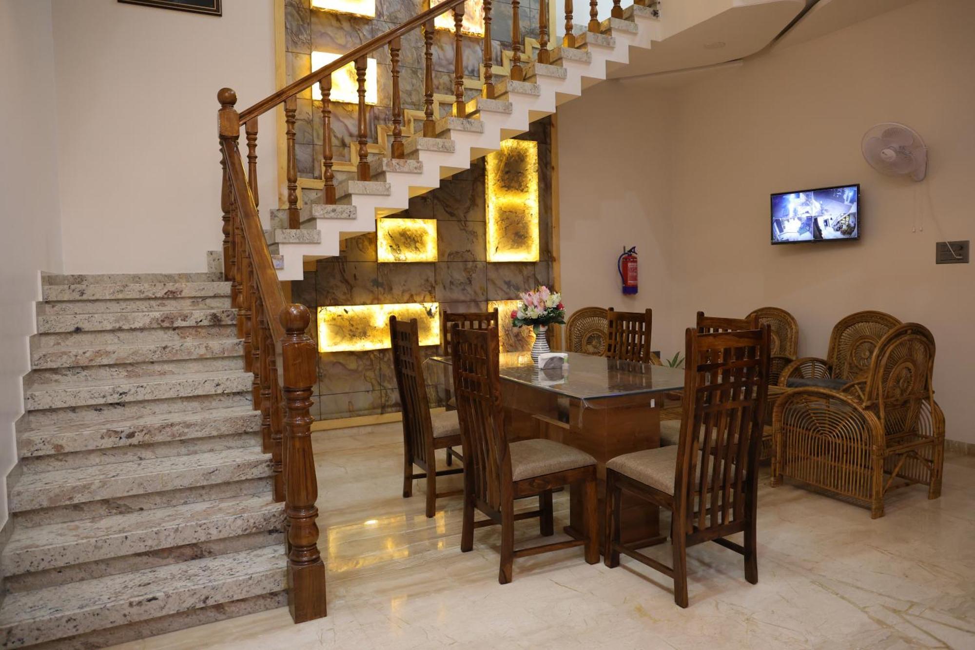 Amritam Palace A Luxury Ac Home Stay Ringas Buitenkant foto